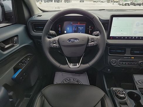 Used 2025 Ford Maverick Lobo image 14