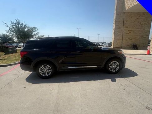 Used 2021 Ford Explorer XLT RWD image 6