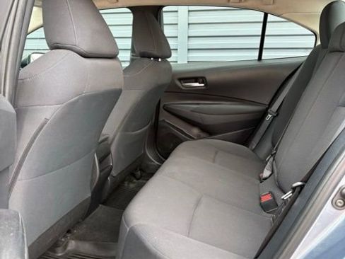 Used 2020 Toyota Corolla LE FWD image 6