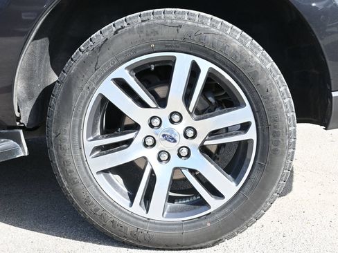 Used 2024 Ford Expedition Limited AWD/4WD image 6