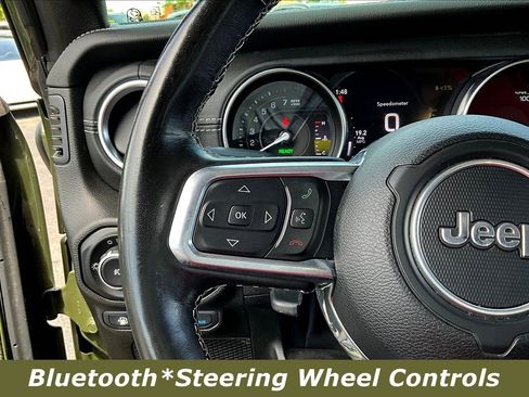 Used 2022 Jeep Wrangler Unlimited Sahara w/ Cold Weather Group AWD/4WD image 11