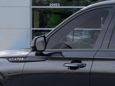 New 2026 Lincoln Aviator AWD w/ Jet Appearance Package image 20