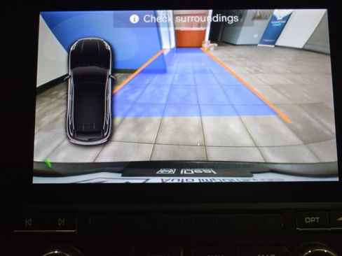 Used 2017 Porsche Macan Turbo image 26