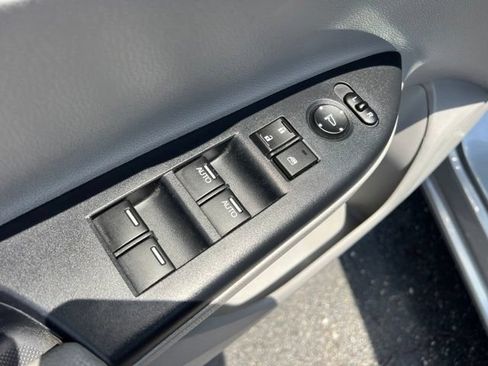 Used 2017 Honda Accord EX-L image 30