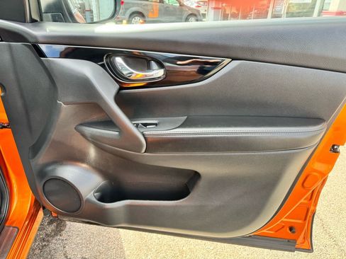 Used 2022 Nissan Rogue Sport SL w/ Premium Package image 29