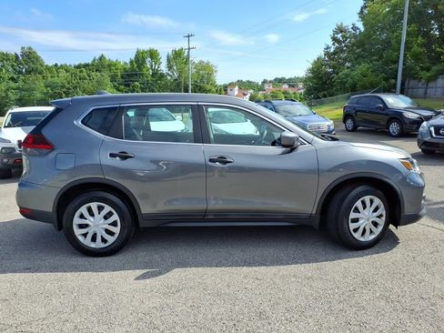 Used 2018 Nissan Rogue S FWD image 2
