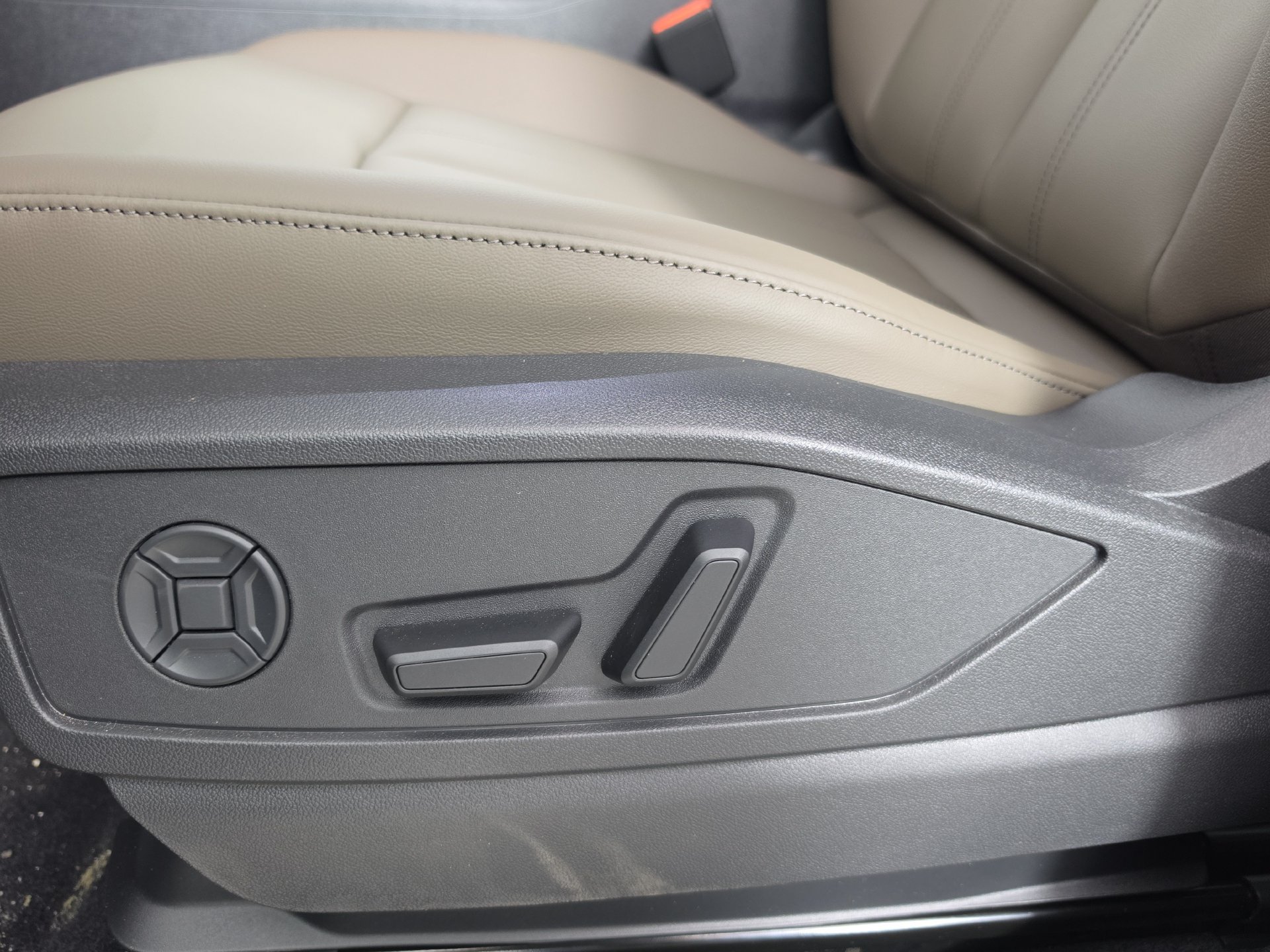 New 2026 Audi Q5 Premium Plus AWD/4WD image 15
