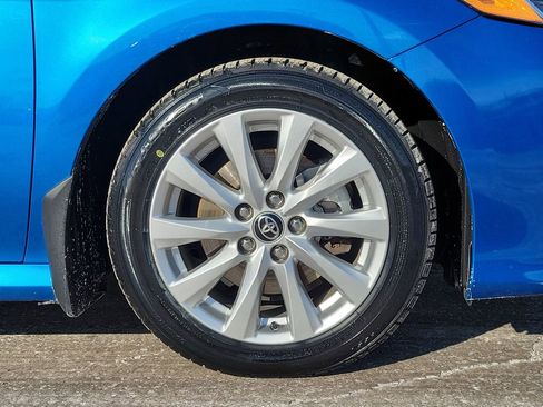 Used 2020 Toyota Camry LE image 9