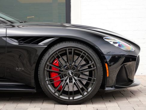Used 2023 Aston Martin DBS Superleggera Volante RWD image 4