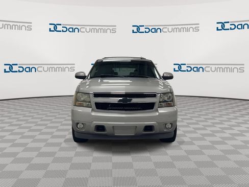 Used 2007 Chevrolet Tahoe LTZ w/ LTZ Preferred Equipment Group AWD/4WD image 3