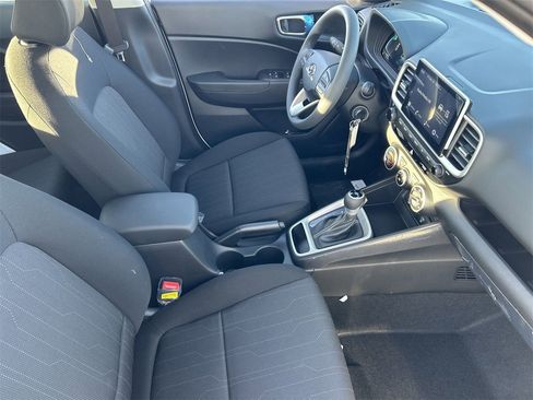 New 2026 Hyundai Venue SE image 11
