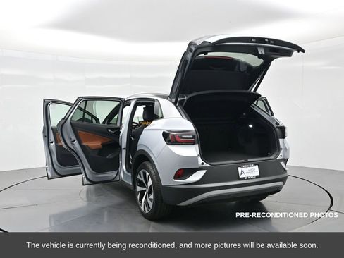 Used 2022 Volkswagen ID.4 Pro S w/ Gradient Package image 44