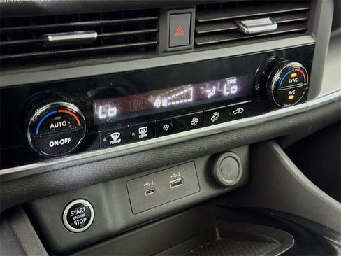 Certified 2023 Nissan Rogue SV image 10