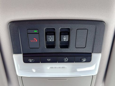 Used 2023 Mitsubishi Outlander SEL AWD/4WD image 46