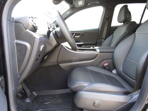 New 2026 Mercedes-Benz GLC 300 4MATIC image 9