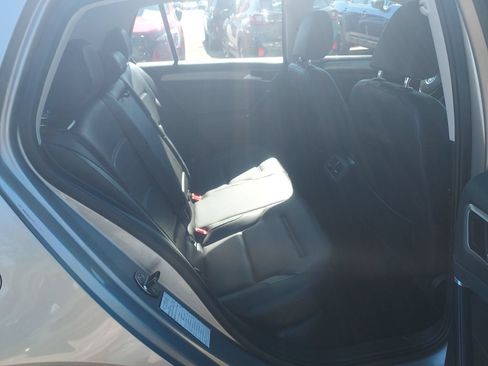 Used 2015 Volkswagen Golf S FWD image 26