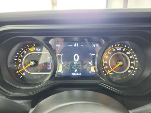 Used 2024 Jeep Wrangler Unlimited Rubicon image 21