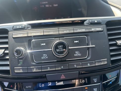 Used 2017 Honda Accord Sport image 24