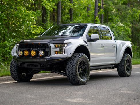Used 2018 Ford F150 Raptor w/ Equipment Group 802A Luxury AWD/4WD image 21