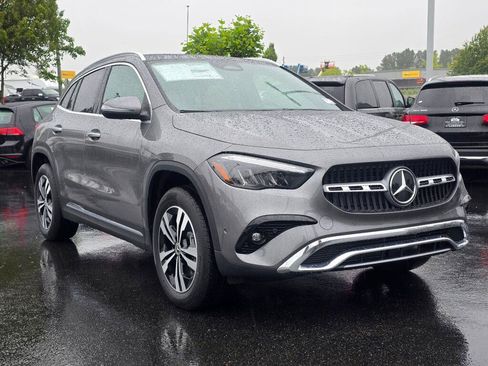 New 2026 Mercedes-Benz GLA 250 4MATIC image 8