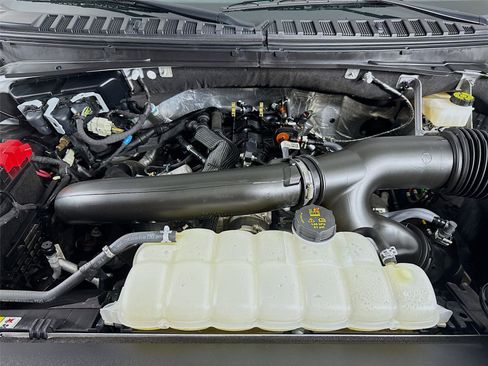 Used 2024 Ford Expedition Max Limited AWD/4WD image 34