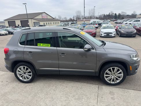 Used 2012 Volkswagen Tiguan S image 4