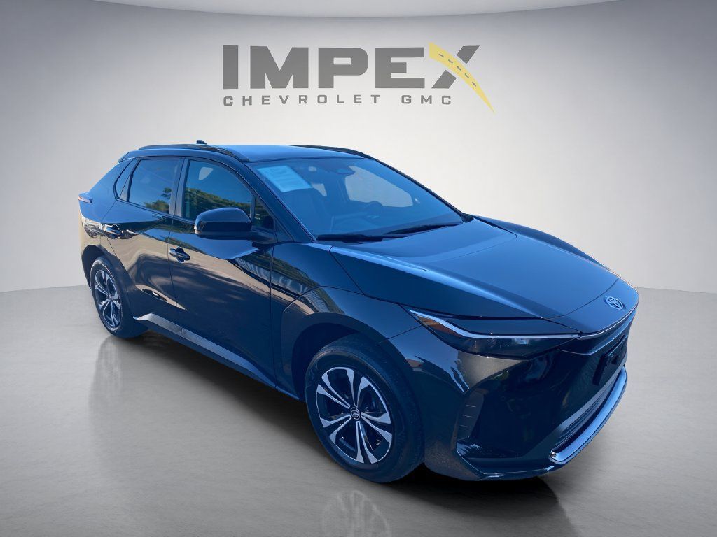 Used 2024 Toyota bZ4X AWD w/ Weather Package image 7