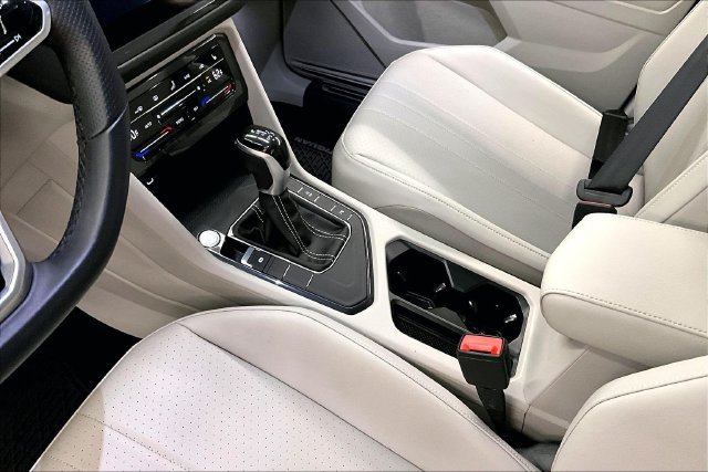 Used 2022 Volkswagen Tiguan SE R-Line FWD image 16