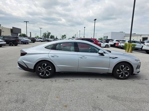 Certified 2025 Hyundai Sonata SEL AWD/4WD image 6