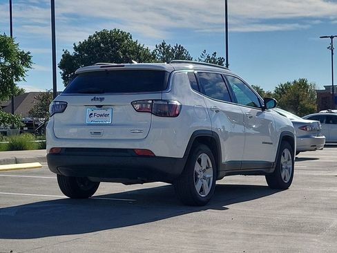 Used 2022 Jeep Compass Latitude FWD image 8