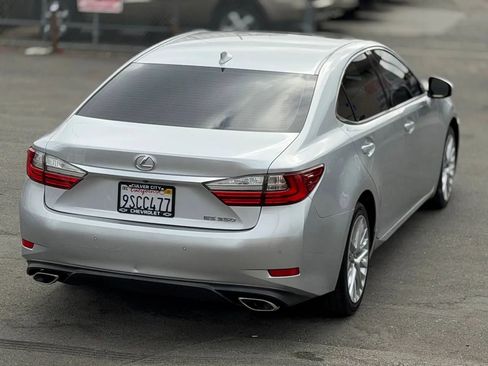 Used 2016 Lexus ES 350 w/ Navigation System Package image 18