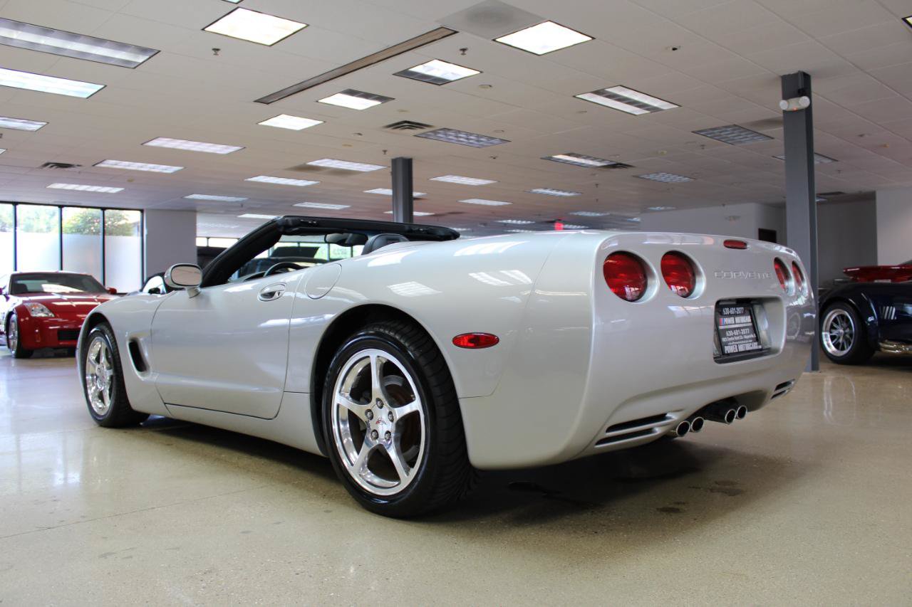 Used 2004 Chevrolet Corvette Convertible w/ Preferred Equipment Group RWD image 5