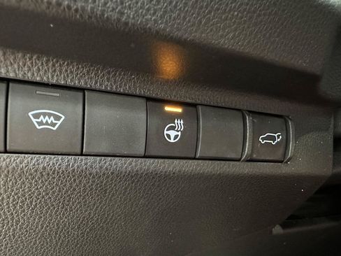 Used 2023 Toyota RAV4 SE w/ Convenience Package AWD/4WD image 15