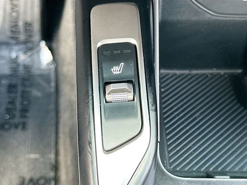 Certified 2025 Kia Sorento S w/ Panoramic Sunroof Package image 20