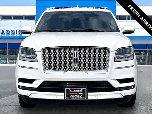 Used 2020 Lincoln Navigator Reserve w/ Equipment Group 208A Reserve AWD/4WD image 2