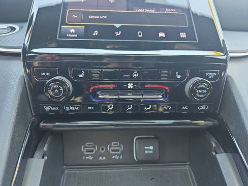 Certified 2023 Jeep Grand Cherokee Altitude AWD/4WD image 21