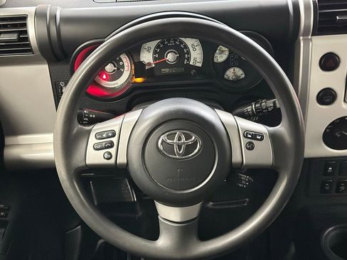 Used 2013 Toyota FJ Cruiser 4WD image 4