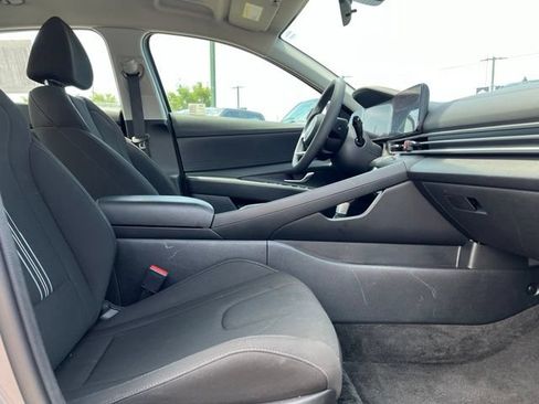 Used 2024 Hyundai Elantra SEL FWD image 20