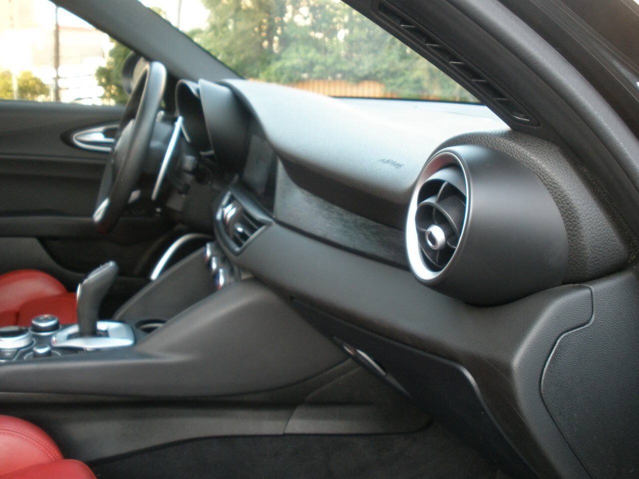 Used 2023 Alfa Romeo Giulia Sprint RWD image 31