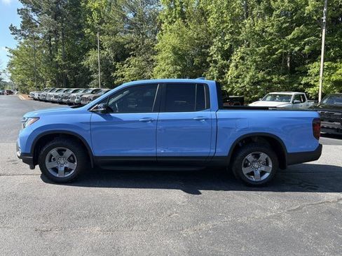 Used 2025 Honda Ridgeline TrailSport image 4