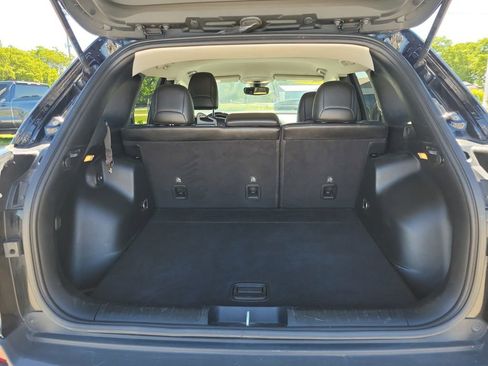 Used 2020 Jeep Cherokee Trailhawk w/ Technology Group AWD/4WD image 9