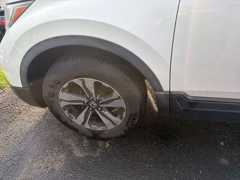 Used 2017 Honda CR-V LX image 8