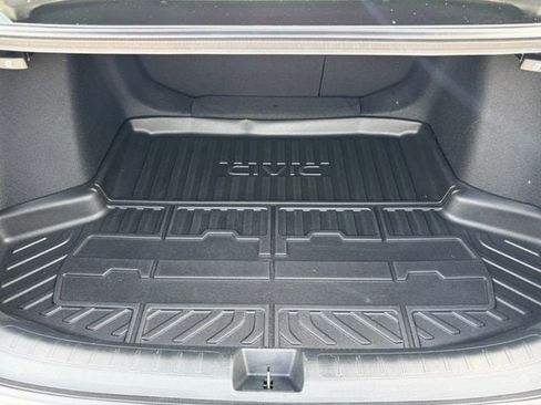Used 2023 Honda Civic Touring image 18