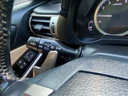 Used 2016 Lexus IS 200t RWD image 24