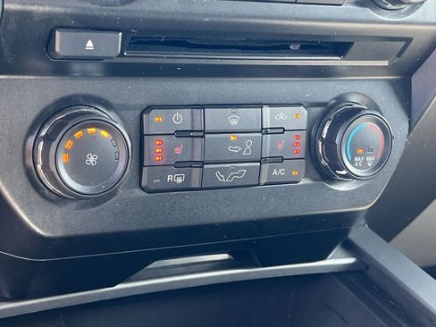 Used 2018 Ford F150 XLT w/ Equipment Group 302A Luxury AWD/4WD image 21