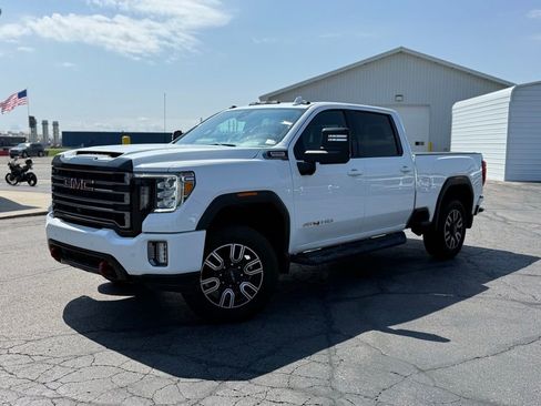 Used 2022 GMC Sierra 2500 AT4 w/ AT4 Premium Plus Package AWD/4WD image 4