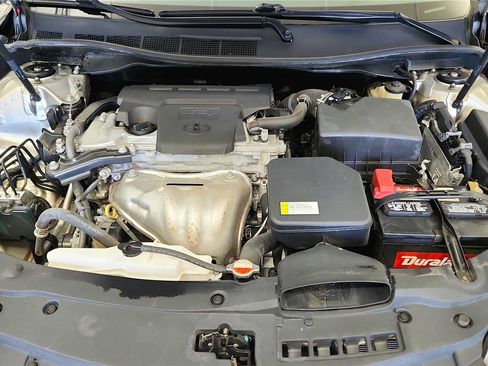Used 2016 Toyota Camry SE w/ Moonroof Package FWD image 20