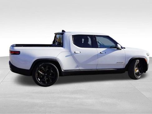 Used 2022 Rivian R1T Adventure image 4