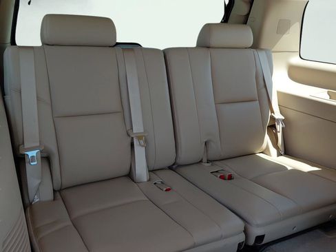 Used 2013 Chevrolet Tahoe LTZ image 19