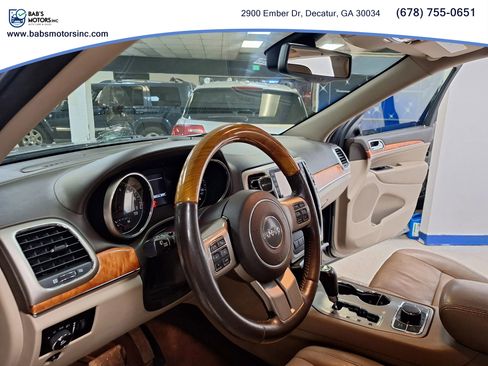 Used 2013 Jeep Grand Cherokee Overland w/ Advance Technology Group image 14